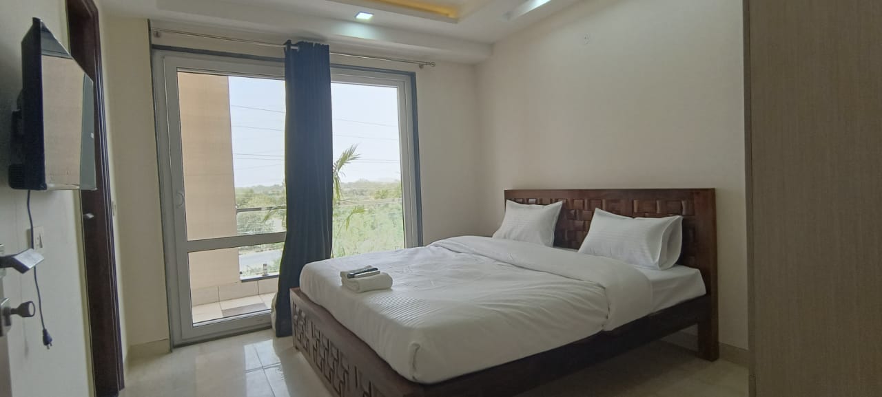 Lime Tree Three BHK Serviced Apartment